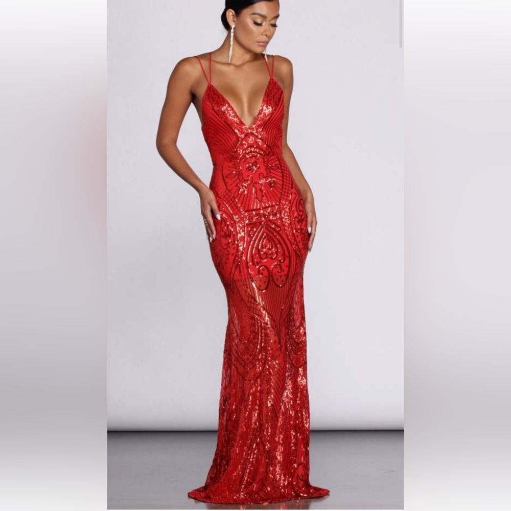 Red Sequin Mesh Ladies Street Formal/Prom Dress